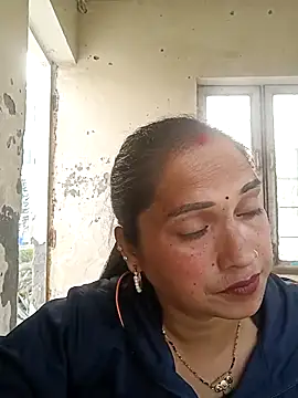 Cute-karisma1234 online show from March 5, 1:56 am