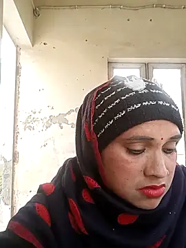 Cute-karisma1234 online show from February 9, 2:25 am