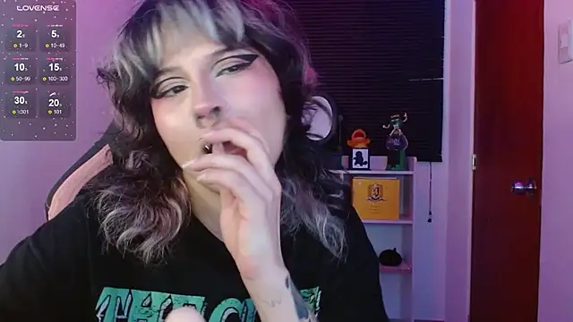 neena nyx  online show from April 15, 12:22 am