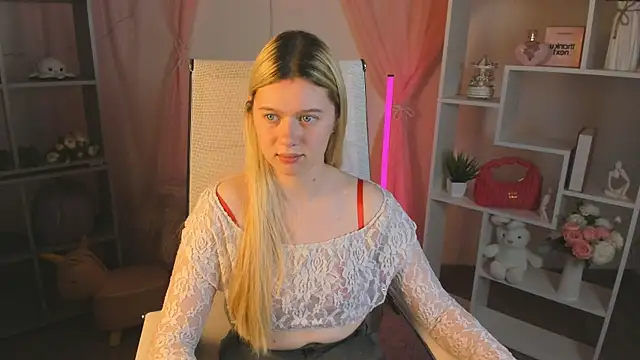 CelestineMauriac online show from April 15, 7:58 pm