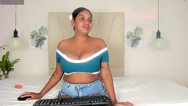 Ashley Ebony   online show from February 4, 1:14 pm