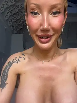 Allana29 online show from May 10, 8:33 pm