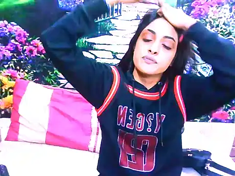 IndianPretty14u2Luv online show from May 6, 5:11 am