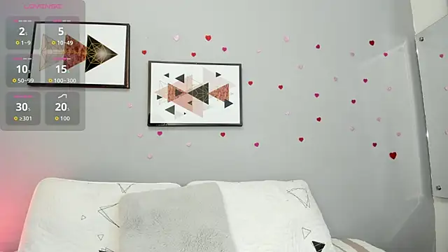 PauleteW10 online show from March 24, 12:21 pm