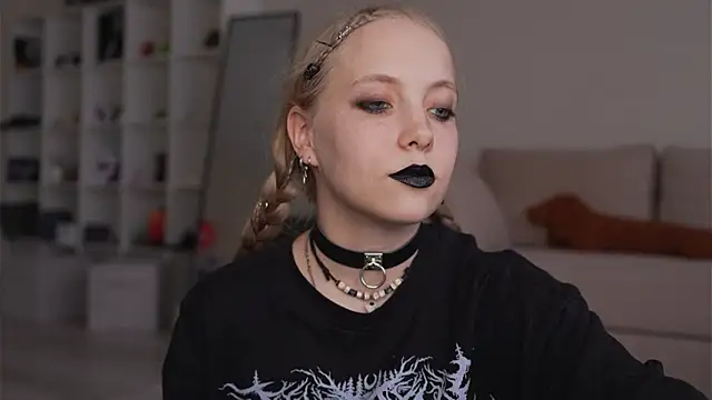 Appr0ved  online show from March 29, 3:11 pm