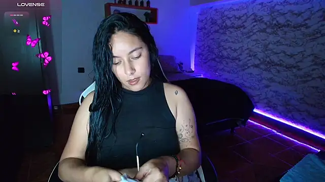 Camila IRoose online show from June 30, 2:11 am