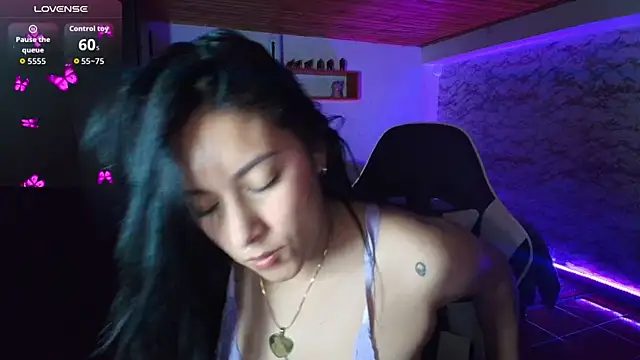 Camila IRoose online show from July 19, 1:19 am