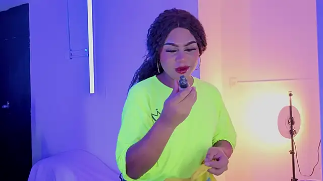 megara hott online show from February 15, 3:33 pm