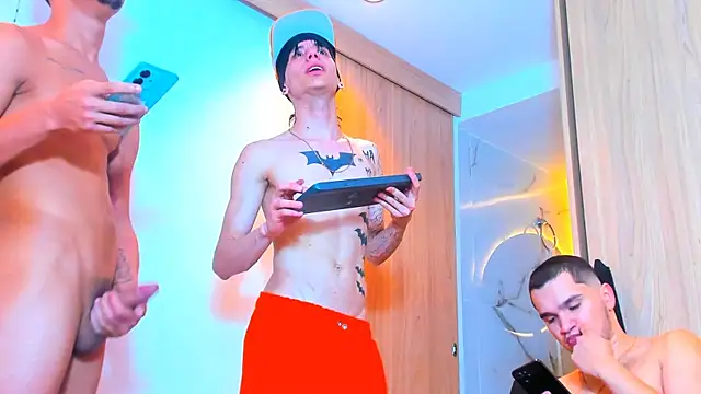 TheBatMansion online show from February 7, 1:31 am