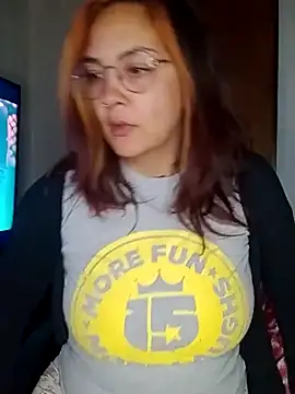 kuramaqueen online show from June 25, 3:06 am