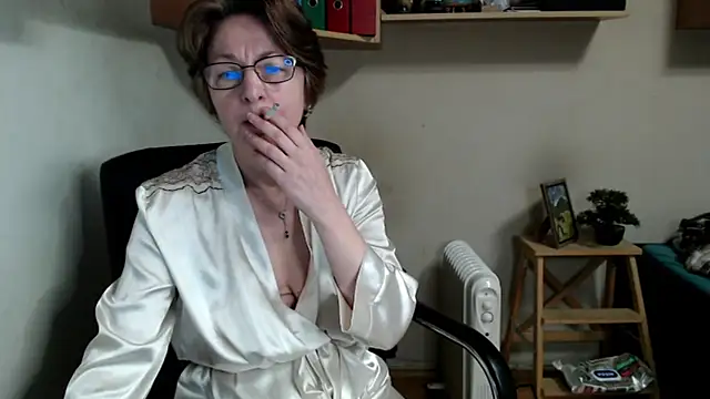 katemodel online show from February 18, 8:13 am