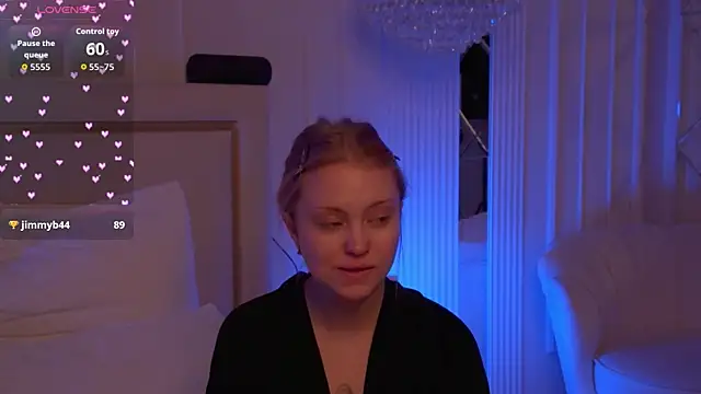 MollyHilton online show from April 9, 2:44 pm