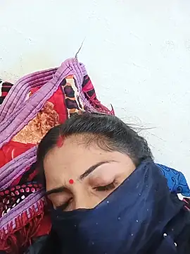 Poojaxx56 online show from July 25, 6:31 am