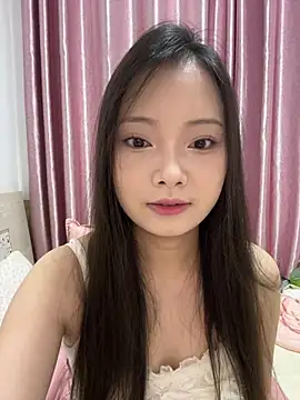 BIGBABYYEYE online show from June 26, 1:01 pm