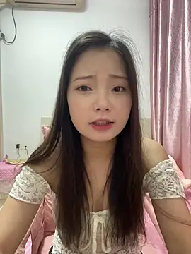 BIGBABYYEYE online show from June 5, 2:12 pm