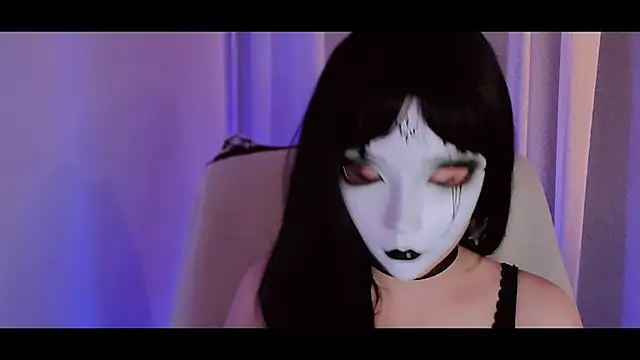 NoirLiliyaa online show from February 7, 7:18 pm