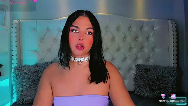 Maia Hotts online show from July 6, 8:22 pm