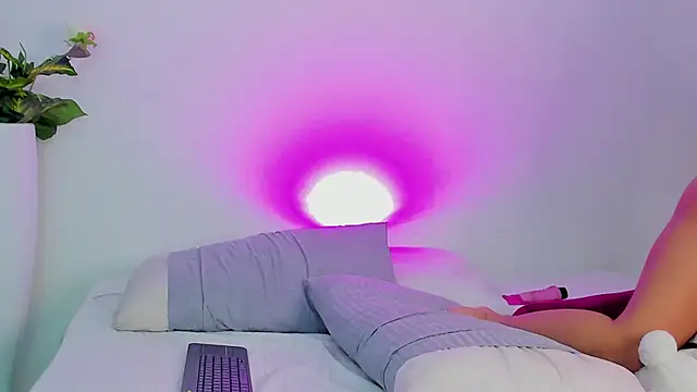 SamantthaRosxe online show from February 13, 9:38 pm