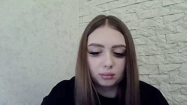 LanaSaysYes online show from February 3, 5:06 pm