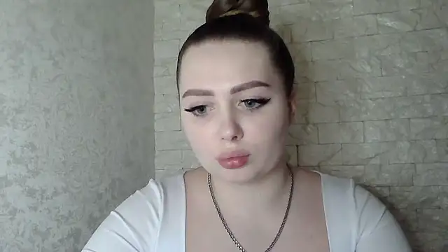 LanaSaysYes online show from February 9, 3:58 pm