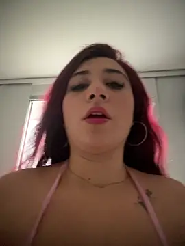 Nahomy Benett online show from February 2, 11:53 am