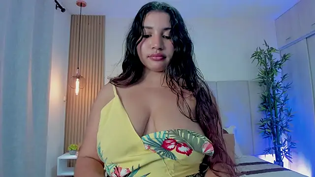 Victoria Rosee online show from May 11, 4:04 pm