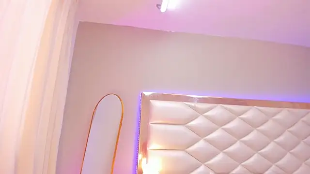 KeishaConie online show from February 21, 8:20 pm