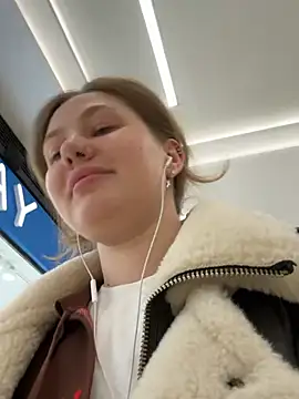 AsynaYuuki online show from March 6, 12:44 pm