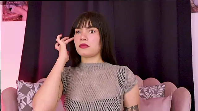 dakotacollins  online show from February 25, 10:19 pm