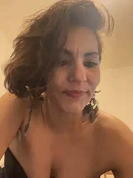 eva luz online show from May 7, 7:17 pm