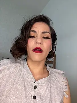 eva luz online show from May 28, 5:33 pm