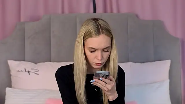 NikkiRyx online show from May 30, 3:53 pm