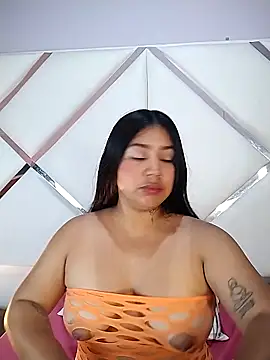 Noa Baker online show from March 5, 2:13 pm