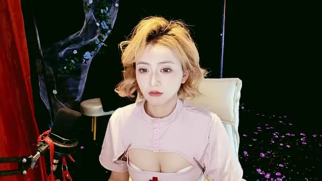 Lady-Mia777 online show from March 18, 2:27 am