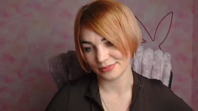 CuttieEmma online show from April 1, 11:33 am