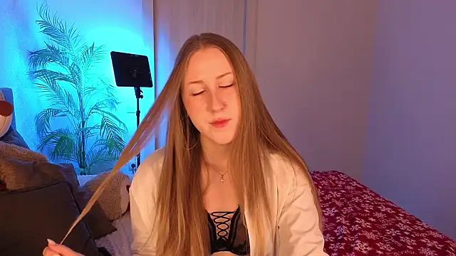 CassieReborn online show from February 2, 9:58 pm