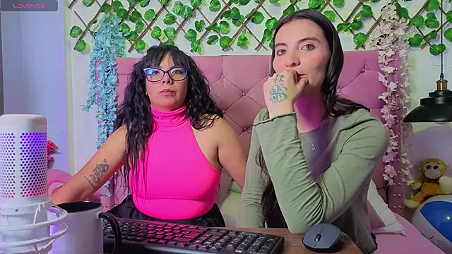 Valkiria-and-Dione online show from March 7, 8:05 pm