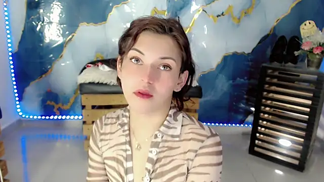 NathalialLooes online show from May 30, 5:49 am