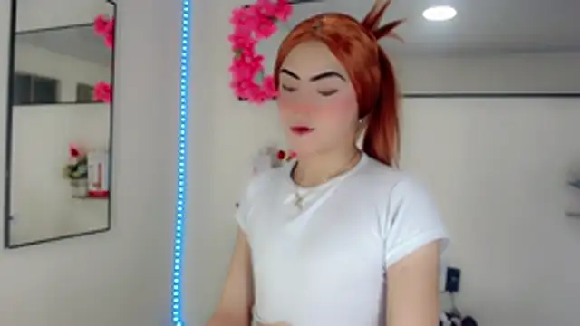 NathalialLooes online show from May 10, 6:04 am