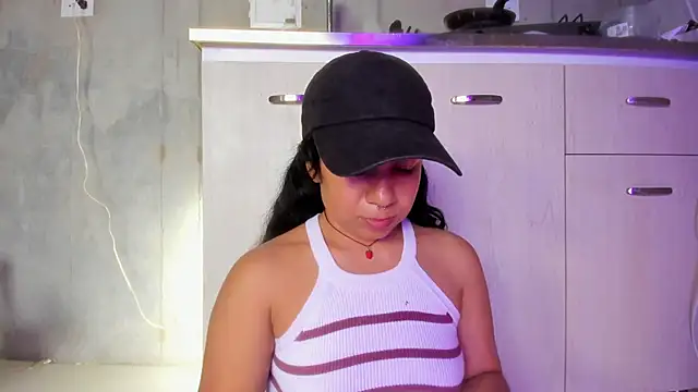 chiarafustox online show from May 29, 9:35 pm