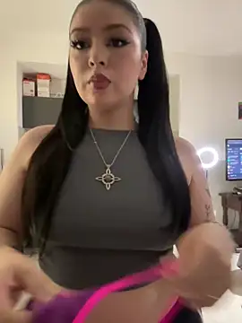 lolaaculaa online show from February 12, 1:51 am