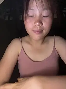 kekely online show from May 15, 3:04 pm