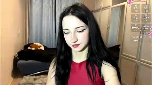 UrBabeLuna online show from February 18, 6:18 pm