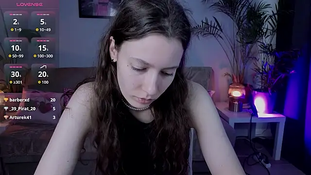 VioletaBloom online show from February 13, 7:43 am