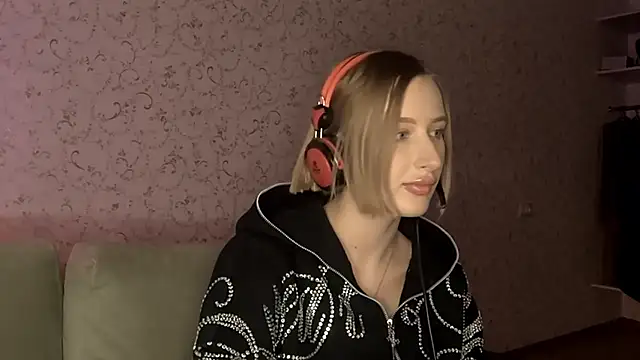 DeliciaBagnoli online show from March 18, 4:34 pm