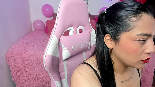 SiennaBloom online show from February 12, 10:39 am