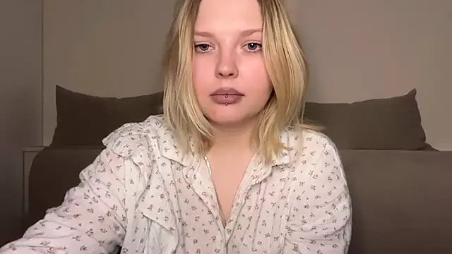 Ophelia Ritz online show from March 26, 11:28 pm