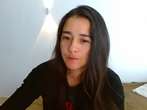 sensualstryp online show from February 9, 12:57 am