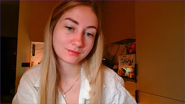 BluueSilk online show from February 3, 6:51 am