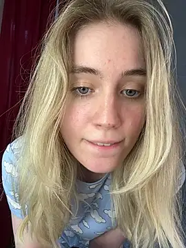 LovelyMiu online show from May 15, 2:20 pm